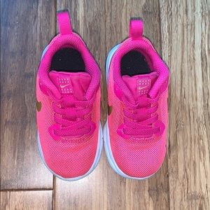 Hot pink toddler Nike’s